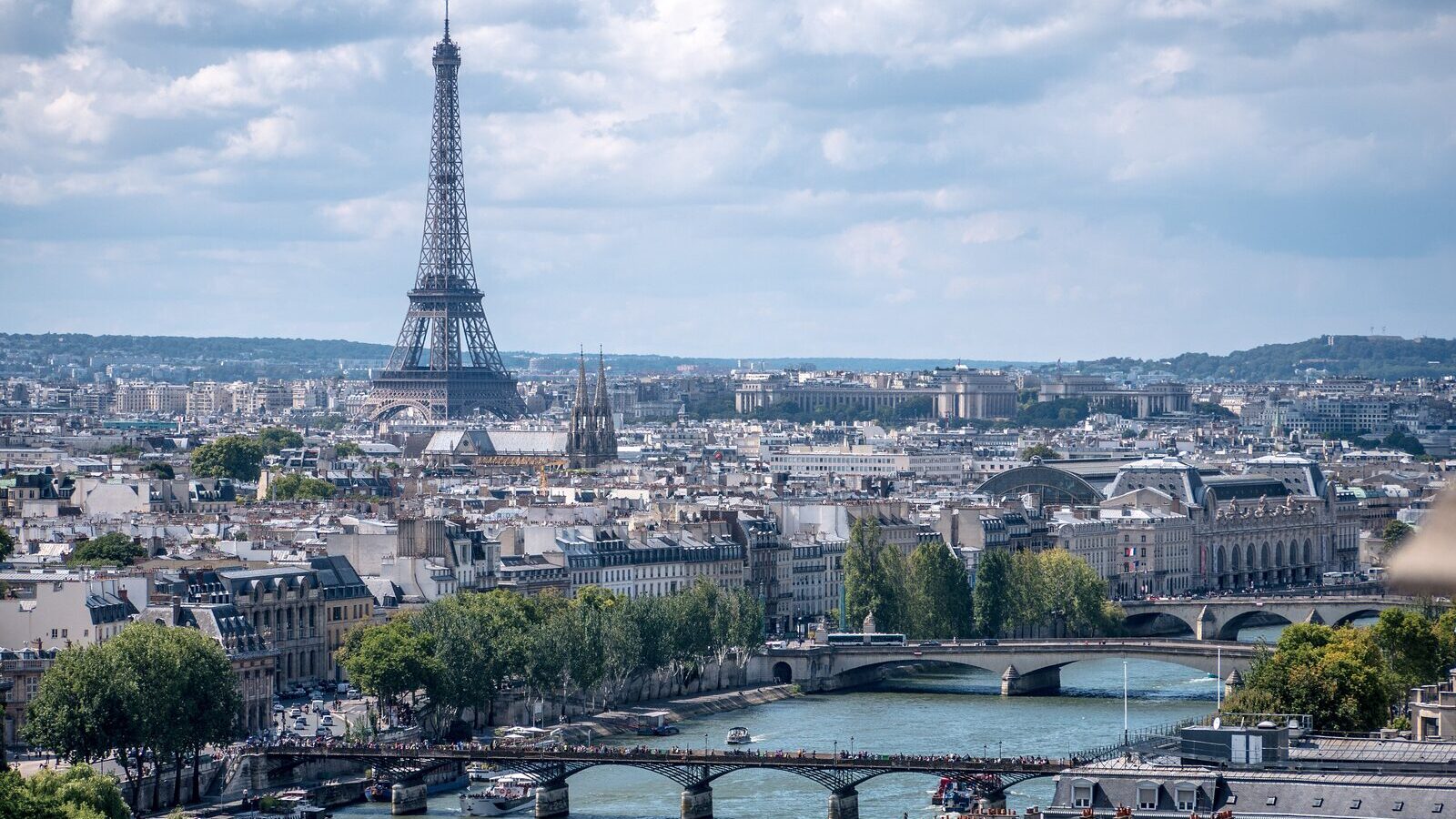 Paris Romantic Escape